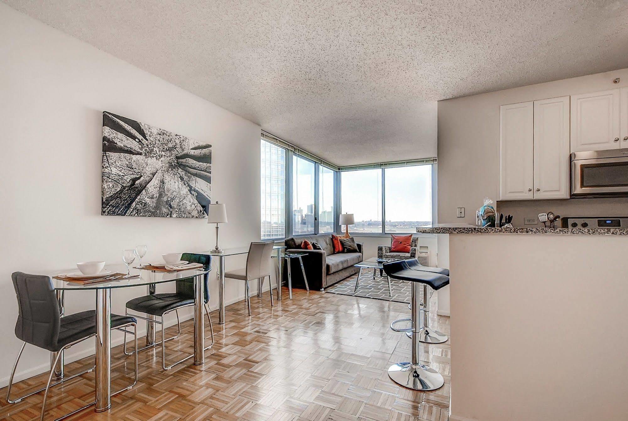Global Luxury Suites At Exchange Τζέρσεϊ Εξωτερικό φωτογραφία