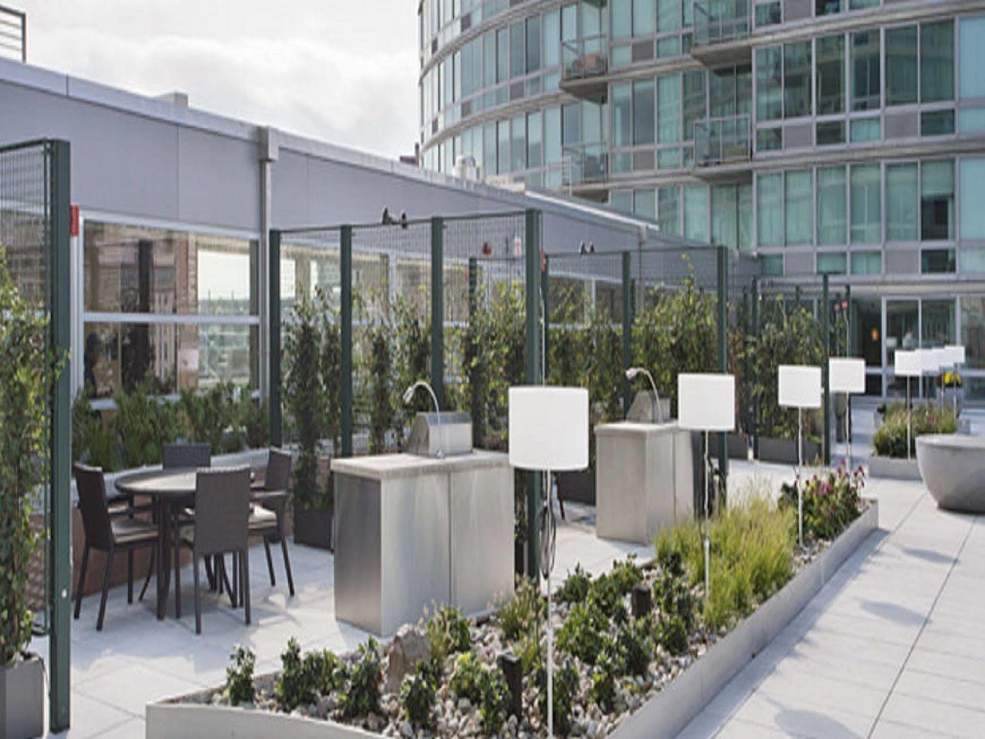 Global Luxury Suites At Exchange Τζέρσεϊ Εξωτερικό φωτογραφία